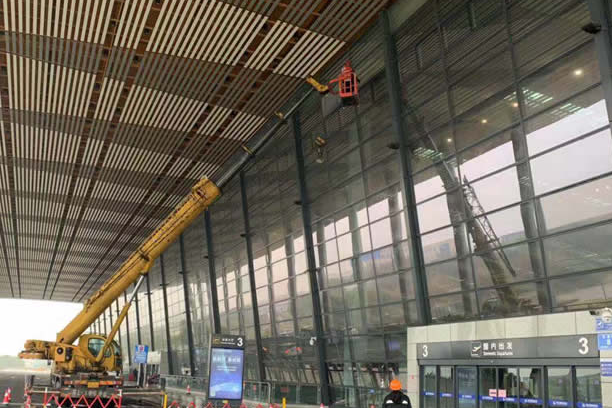 密云玻璃幕墙维护和保养